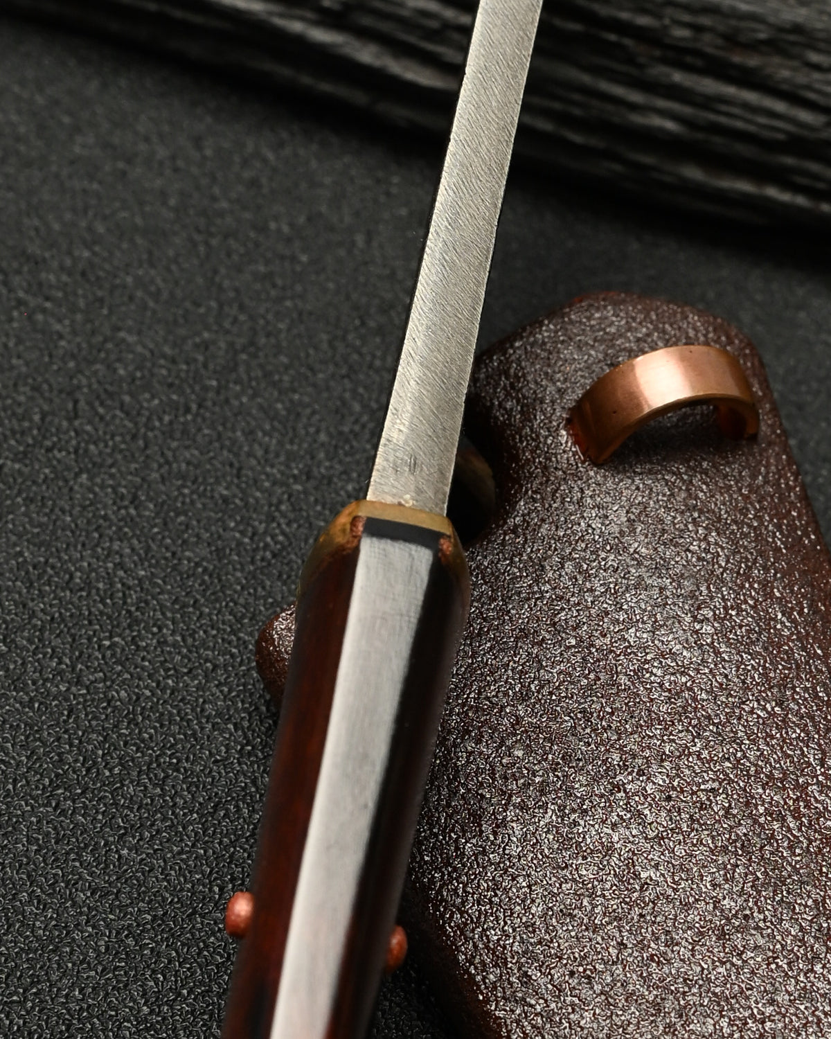 Rare ONE-OFF Yukio Nibe NO.R5-26 Custom Knife – Warikomi Carbon Steel / Sabiji Finish / Urushi Wood Handle / Japan