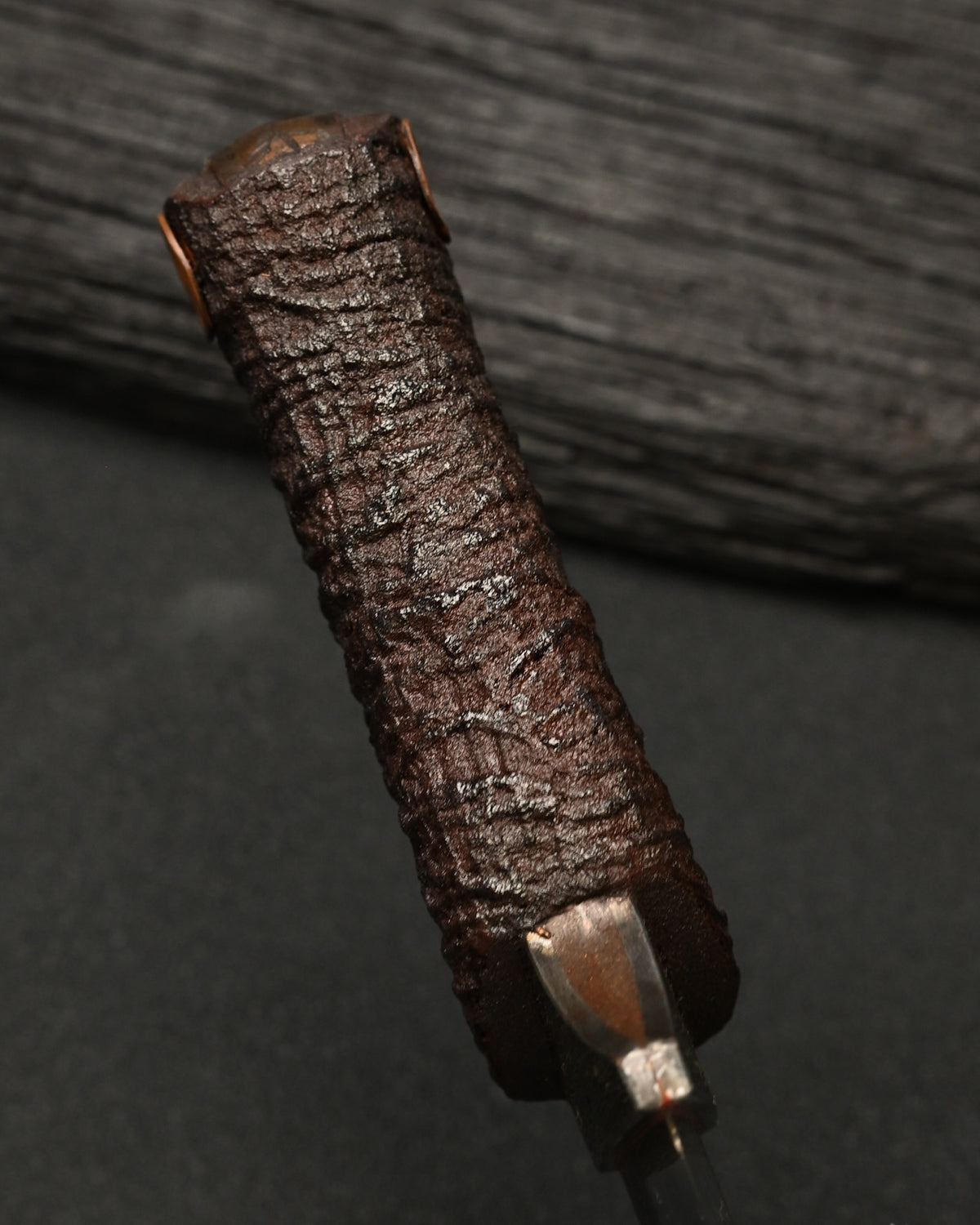 Rare ONE-OFF Yukio Nibe NO.R5-37 Custom Art Knife – Forged Carbon Steel / Sabiji Finish / Lacquered Wood / Japan