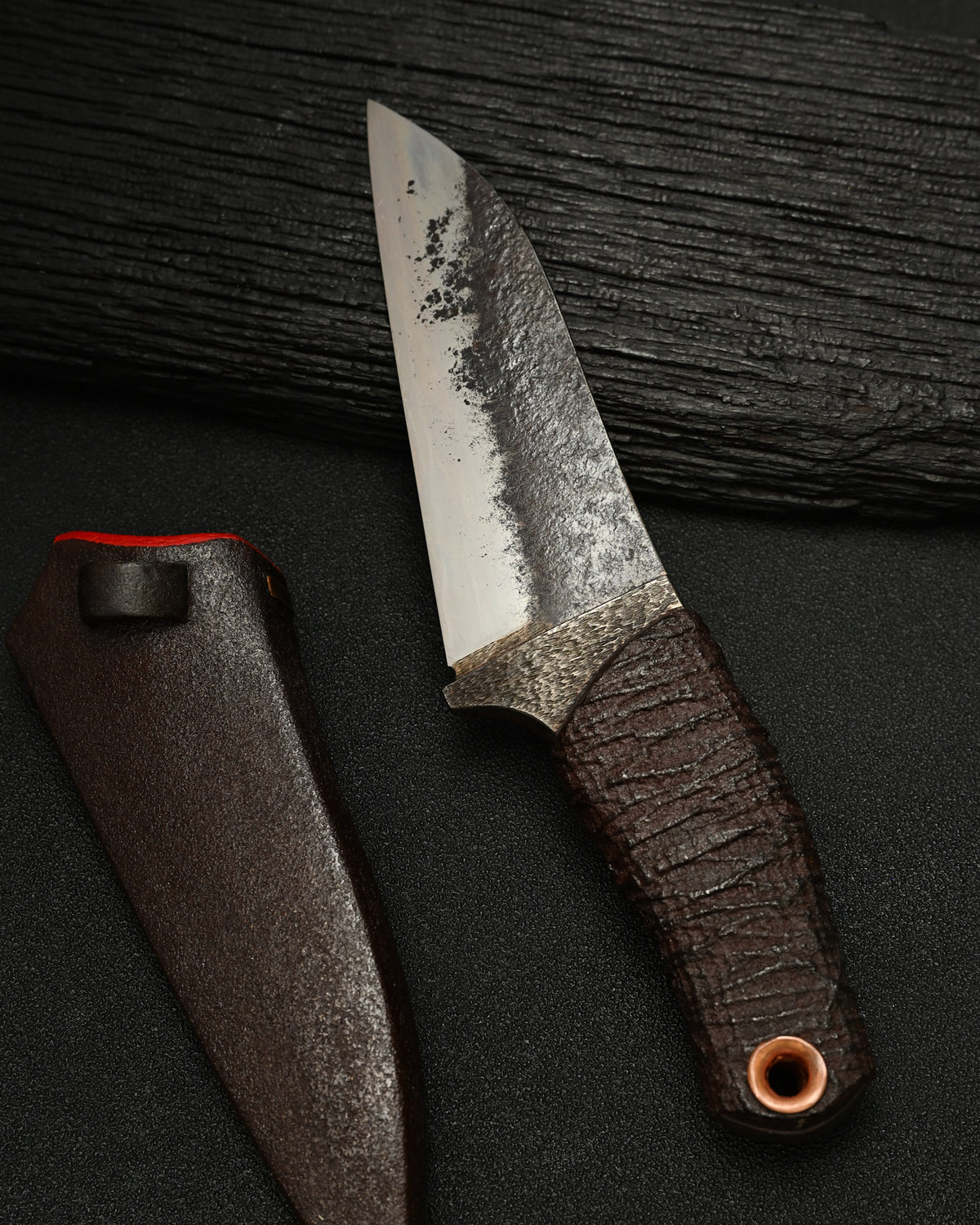 Rare ONE-OFF Yukio Nibe NO.R5-37 Custom Art Knife – Forged Carbon Steel / Sabiji Finish / Lacquered Wood / Japan